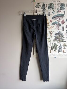 Aurora seamless scrunch legging 7/8 navy small EUC